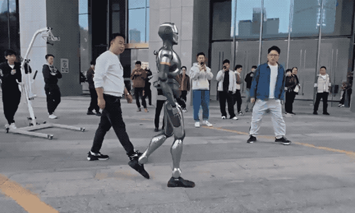 接管比賽