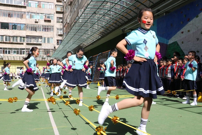纷纷点赞留